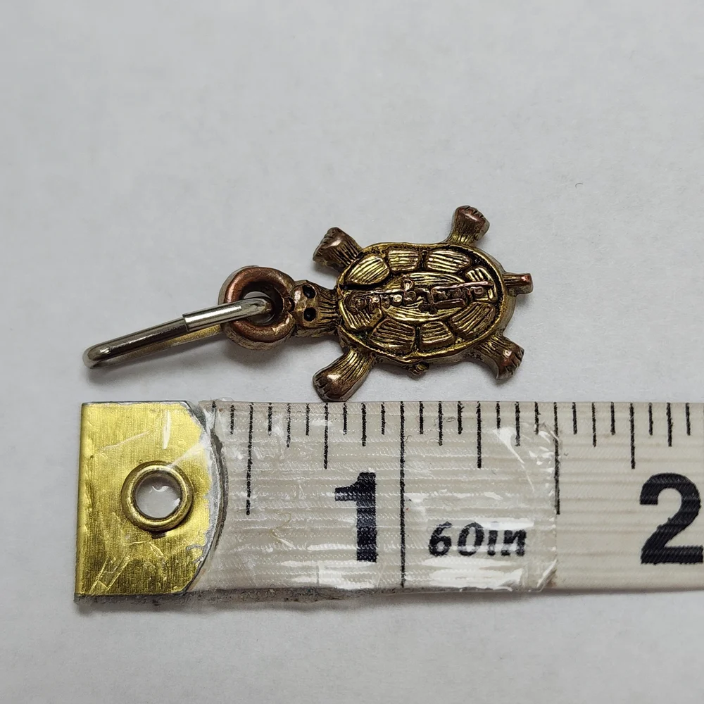 Advante Garde gold toned turtle keychain